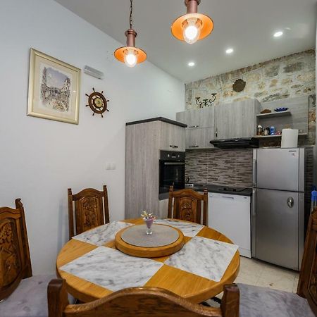 Apartman Lavanda Kastela Exterior photo